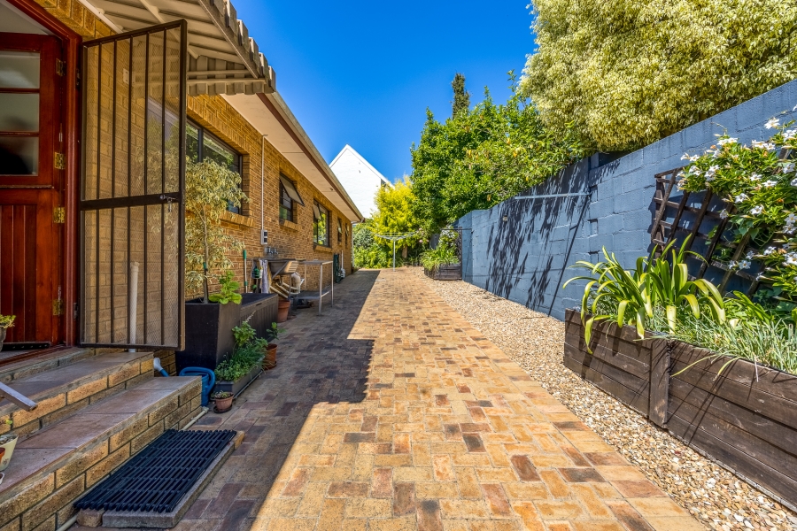 3 Bedroom Property for Sale in Paradyskloof Western Cape